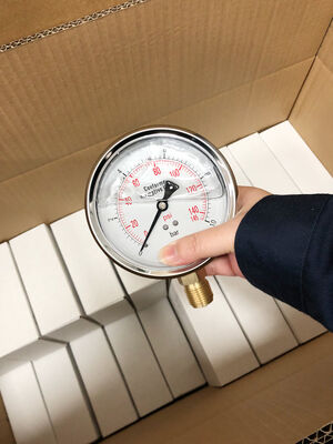 プレミアムステンレス鋼の液体で満たされた圧力計 双重スケールと1.6%の精度